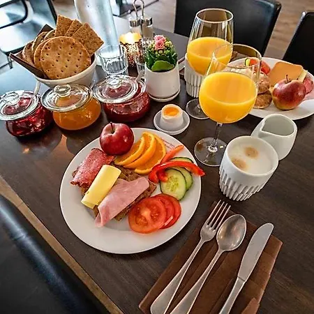 Отель Gardermoen Hotel Bed & Breakfast Гардермуэн